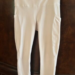 Athleta White Leggings 3/4 length